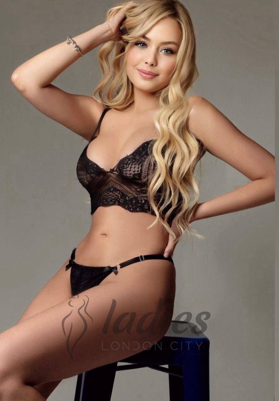 blonde-cim-group-owo (6)