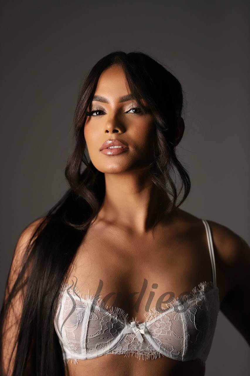 Edesia-brunette-gfe-owo-cob (7)