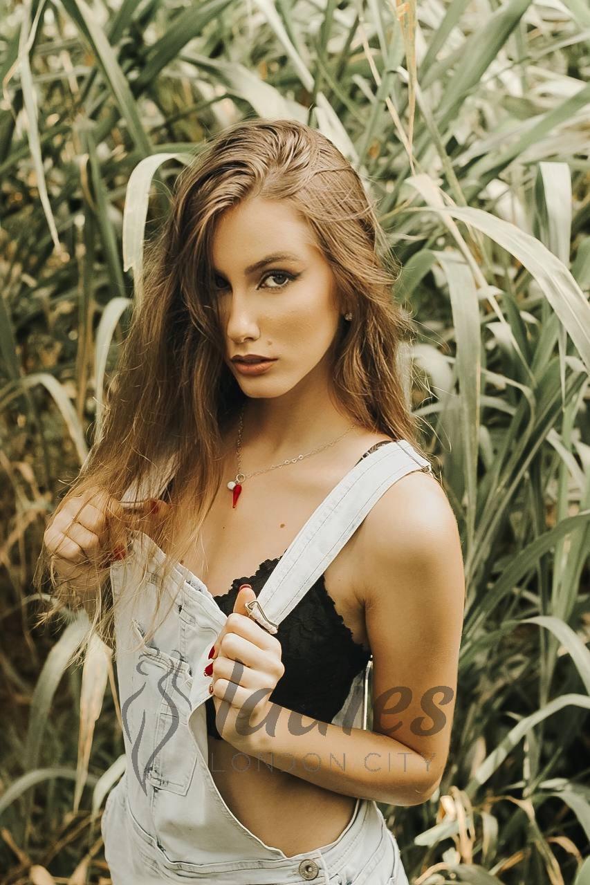 Constance-brown-gfe-cif-dt (4)