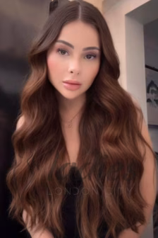 Portrait of Jaykara, Face Sitting escort.