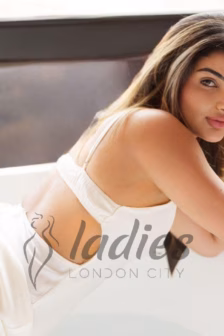 Niranya-brunette-gfe-cim-69 (6)