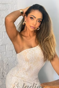 Portrait of Fenella, GFE escort.