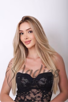 Aldona-blonde-gfe-mmf-fk (9)