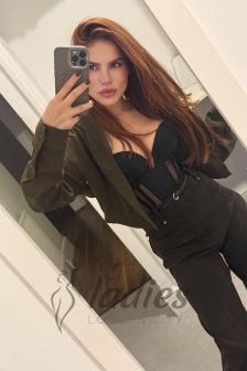 Apricity-Red-gfe-owo-cif (5)