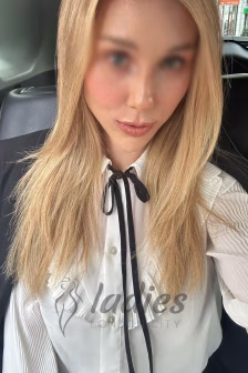 Bitsy-blobde-gfe-cob-owo (6)