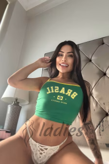 Consuela-brunette-cif-cob-gfe (2)