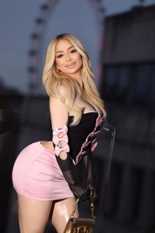 Cozy-blonde-gfe-cob-party (7)