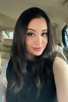 Donyale-brunette-party-owo-poppers (9)