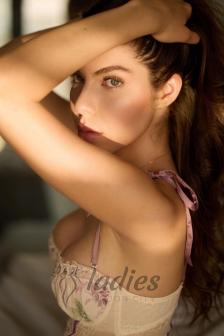 Elarin-brown-gfe-owo-fk (3)