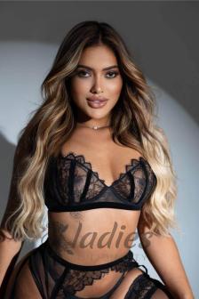 Eloa-brazilian-muscular-big-ass2 1