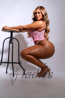 Eloa-brunette-gfe-cob-cif (6)