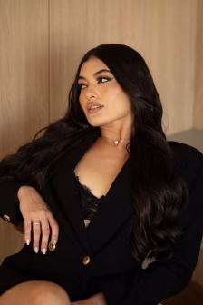 Emesta-brunette-owc-cif-owo (1)