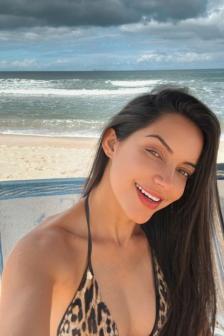 Fizz-brunette-toys-gfe-party (2)