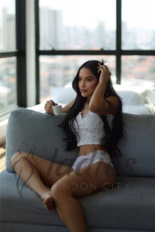 Fizz-brunette-toys-gfe-party (8)