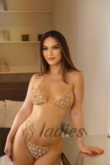 Flyley-brunette-cob-dfk-fk (12)