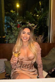 Gamma-blonde-mmf-fk-owo (2)