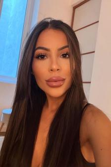 Javiera-brunette-owo-gfe-massage (4)