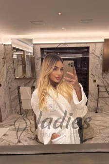 Makadi-blonde-toys-party-owo (12)