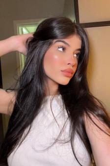 Malina-brunette-party-massage-owo (10)