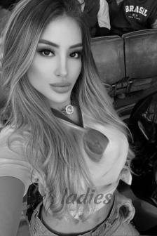 Manami-blonde-owo-cob-toys (9)