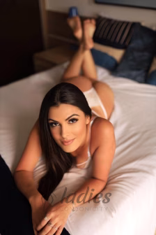 Merola-brunette-cob-gfe-bi duo (11)