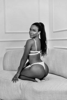 Noomi-brunette-owo-cif-mmf (4)