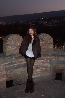 Ozzi-brunette-owo-gfe-mmf 1