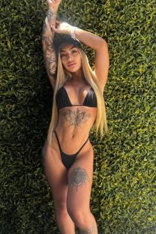 Paige-blonde-cif-owo-mmf (5)