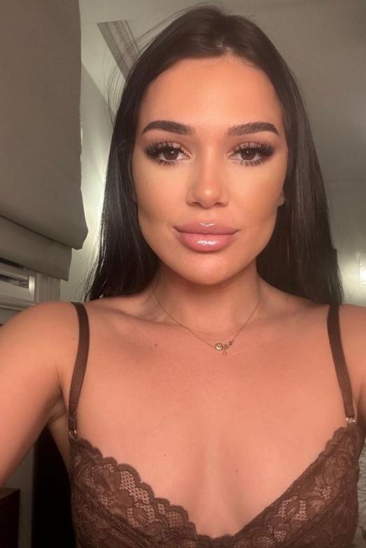 Shiori-brunette-toys-mmf-party 2