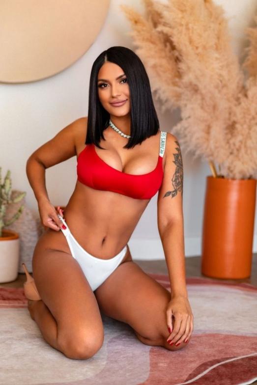 Vaima-brunette-party girl-owo-toys (6)