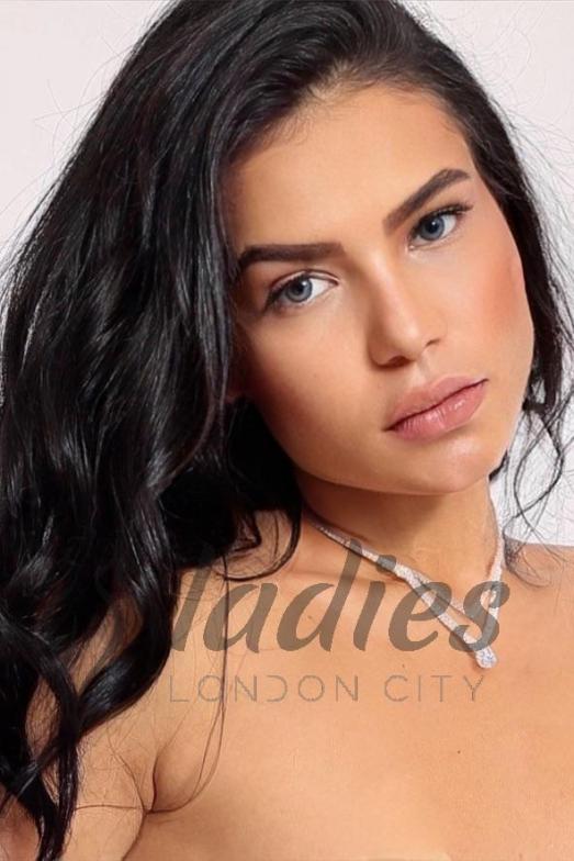 Varena-brunette-owo-pse-cob (4)