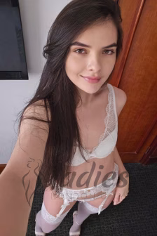 Weegee-brown-gfe-dt-cob (2)