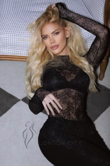 blonde-cim-group-owo (10)