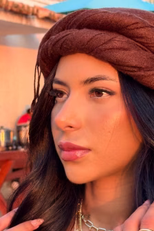 brunet ,brazilian owo escort 13
