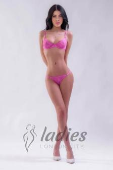 cuddles-glamour-teenage (11)