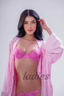 cuddles-glamour-teenage (15)